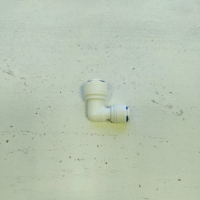 Фитинг переходник Г-образный 1/4