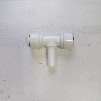 Фитинг тройник Т-образный 3/8